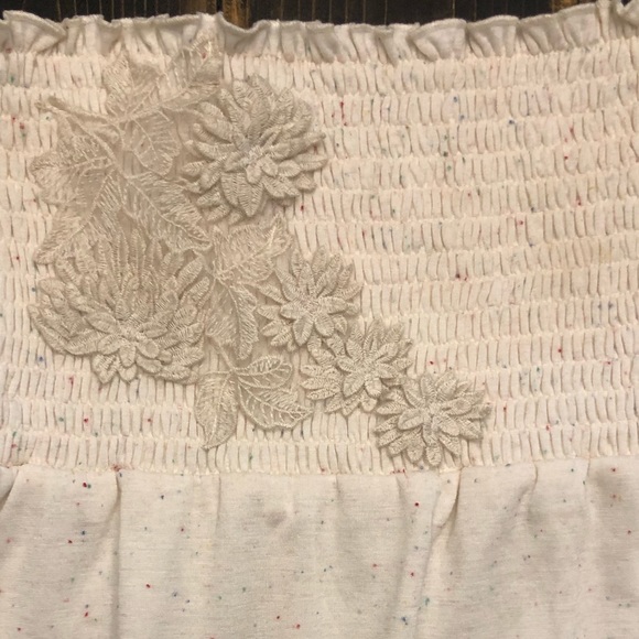 NWOT Maurices Super Cute Summer Strapless Speckled w/Floral Design on Front - Picture 6 of 6